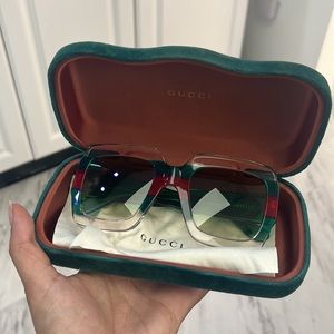 Gucci oversized sunglasses